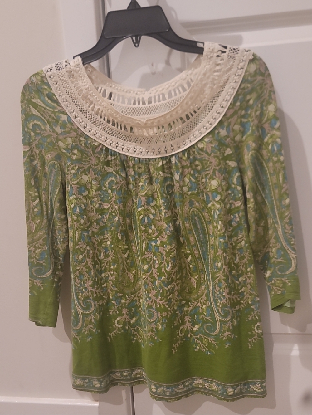 Anthropologie Meadow Rue Green Paisley Print Top with Crochet Yoke